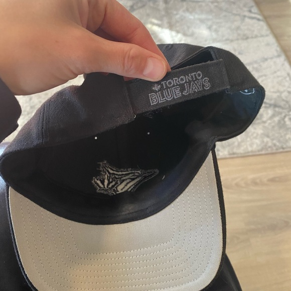 Blue jays hat - Picture 2 of 2